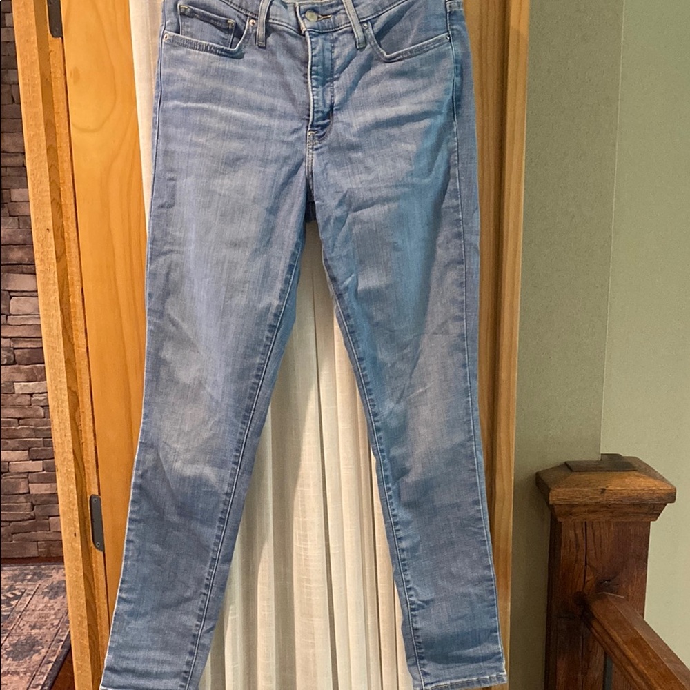 Levi’s 311 Shaping Skinny Sz 29